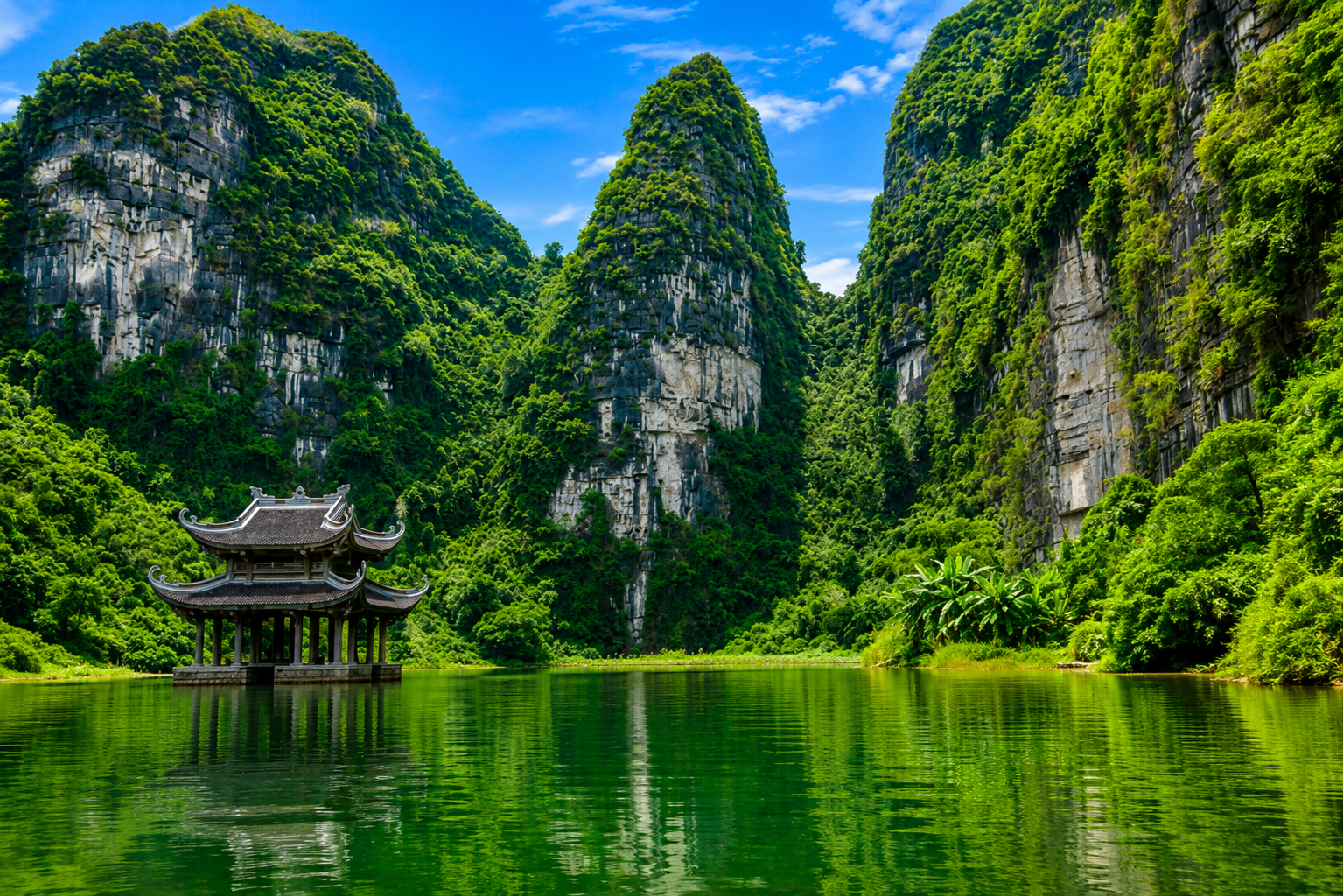 Ninh Binh – Hoa Lu & Tam Coc